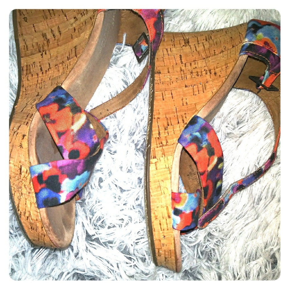 TOMS sandals size 10